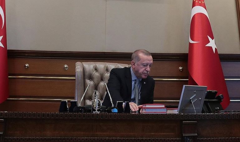 Erdoğan Hollanda Başbakanı Rutte ile telefonda görüştü