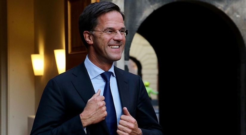 Başbakan Rutte kimlerle hükümeti kuracağının sinyalini verdi