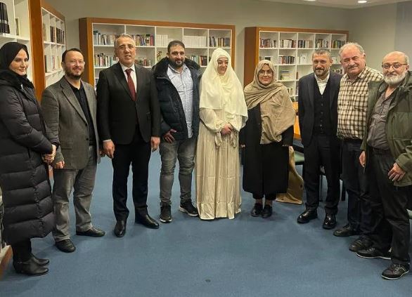 Alman kadın, gurbetçi eşinin davetiyle Müslüman oldu