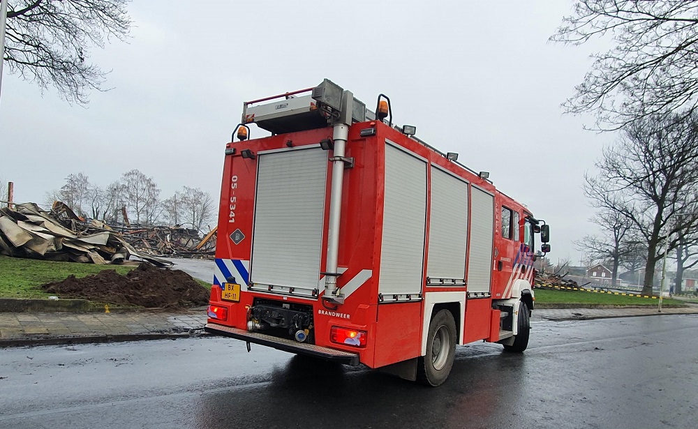 Oldenzaal’da şiddetli patlama! Ev yıkıldı, iki kişi kurtarıldı