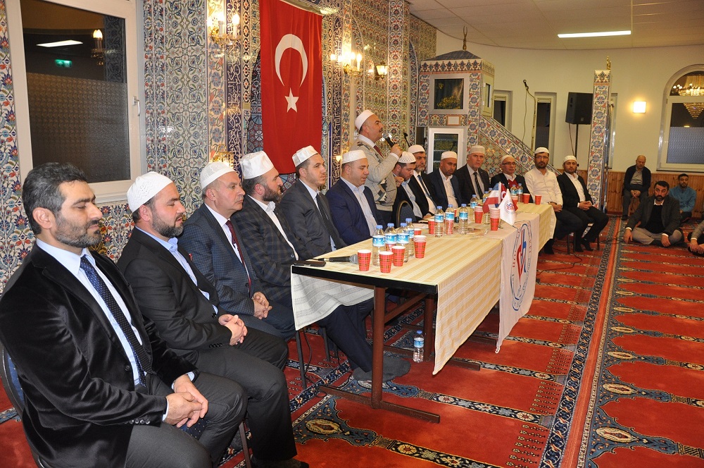 Hollanda’nın imamlarından muazzam Kur’an-ı Kerim ziyafeti