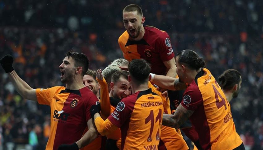 Lider Galatasaray rakip tanımıyor