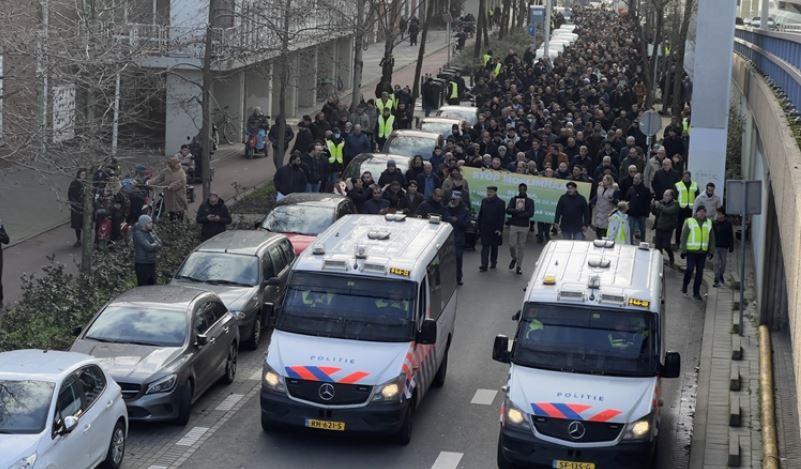 Hollanda’da Müslümanların sesi yükselmeye devam ediyor