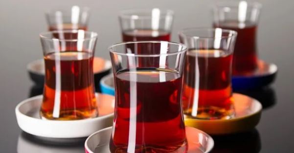 Canan Karatay Ramazan ayında çayı böyle içenlere ateş püskürdü