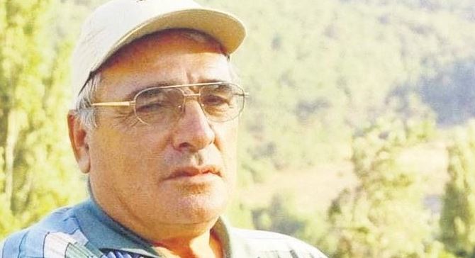 Oto yolda lastik değiştirmek isteyen gurbetçi canından oldu