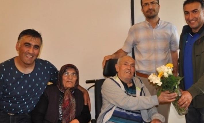 Hollandalı doktorlar yaşamaz dedi, o sımsıkı hayata sarıldı