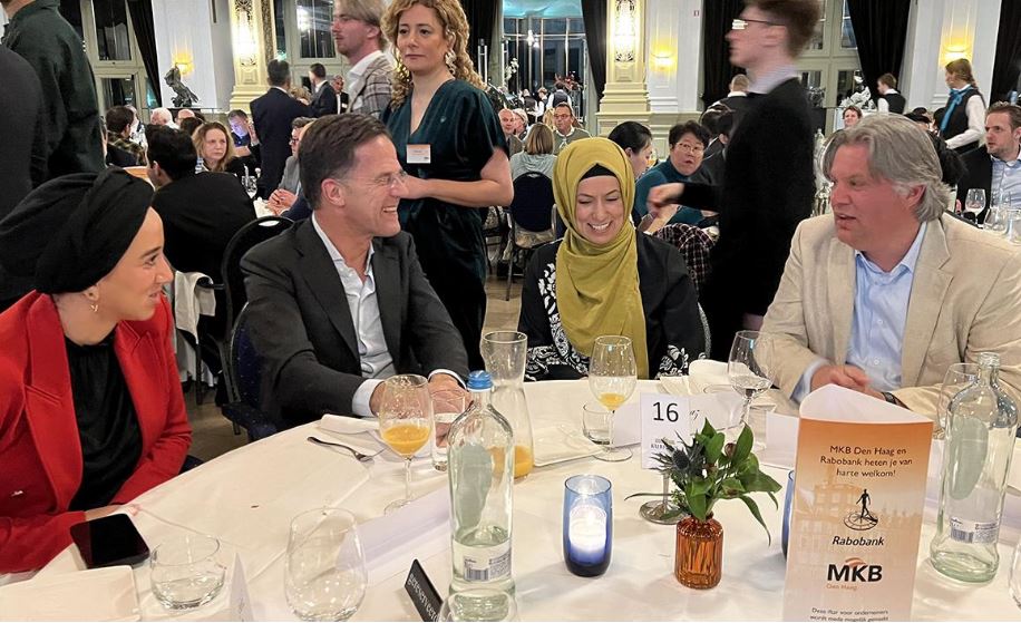 Hollanda Başbakanı Mark Rutte iftara katıldı