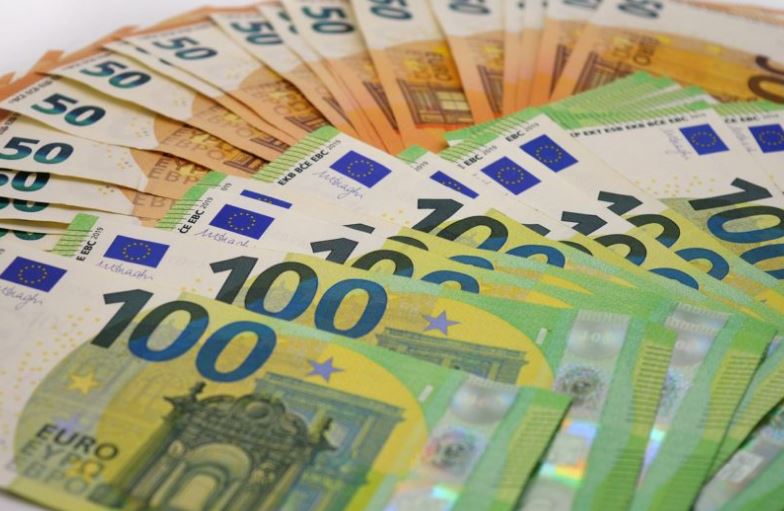 Arkadaşlarını sırtından vurup, 16 milyon Euro’yu cebe indirdi