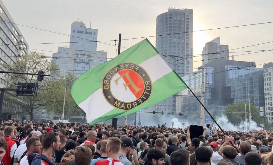 sampiyon-feyenoord-2023