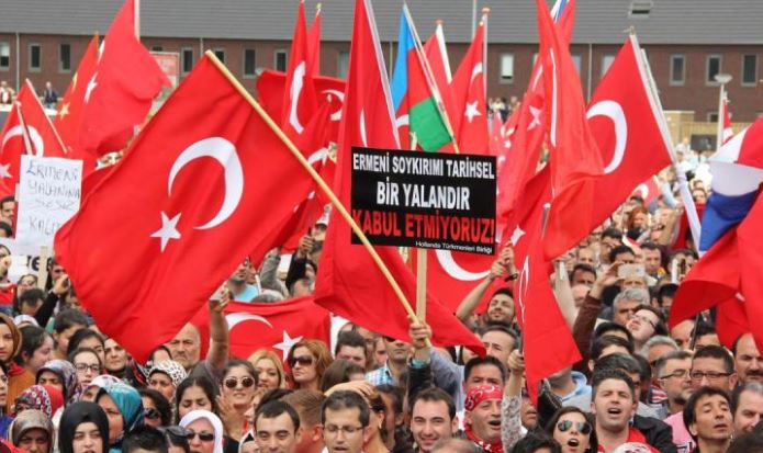Hollanda’daki Türkler Enschede’deki “sözde soykırım” anıtı için büyük protestoya hazırlanıyor