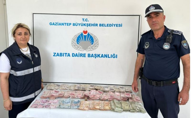 Dilencinin üzerinden çıkan para ‘yuh artık, pes’ dedirtti