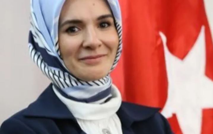 Gurbetçi kızı Emirdağ’lı Mahinur Özdemir Aile ve Sosyal Hizmetler Bakanı oldu