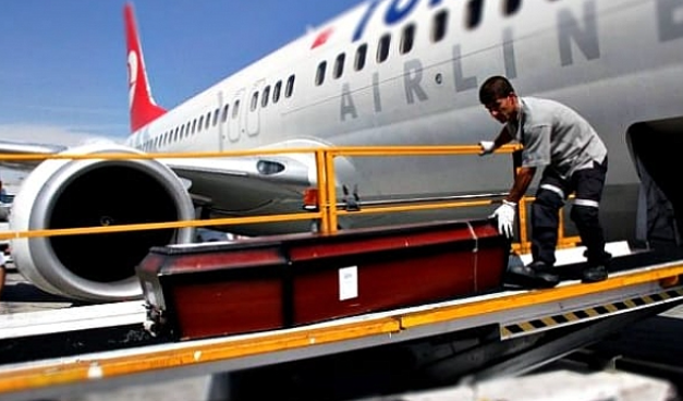 Tatil için yola çıkan gurbetçi ailenin cenazeleri yola çıktı