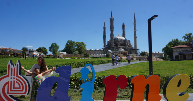 Sıla yolundaki gurbetçiler Edirne’ye hayran kalıyor