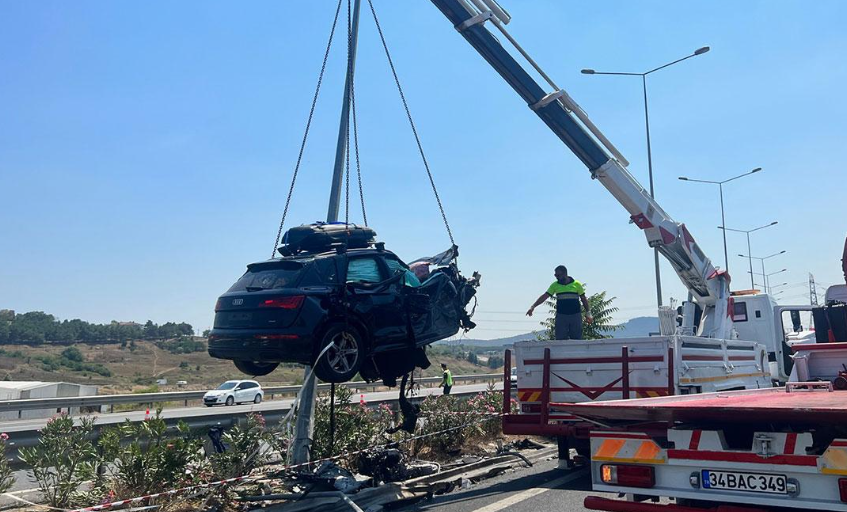 Lastiği patlayan TIR, gurbetçi aileye hayatı zindan etti: Anne ve çocuğu vefat etti