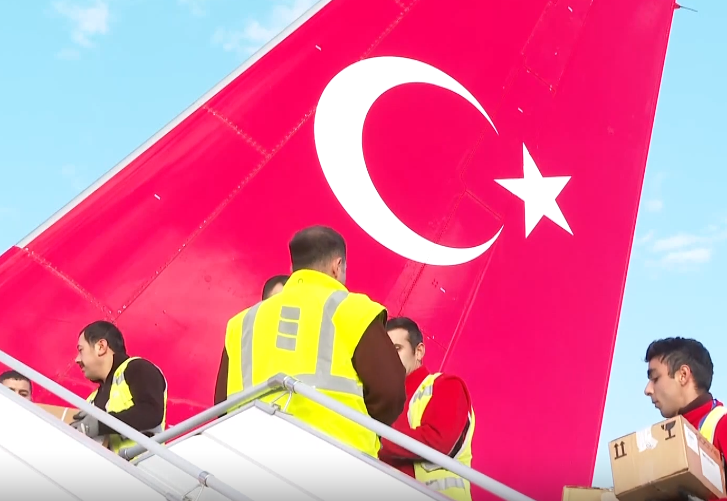Gazze’ye gönderilen yardım uçağı yola çıktı