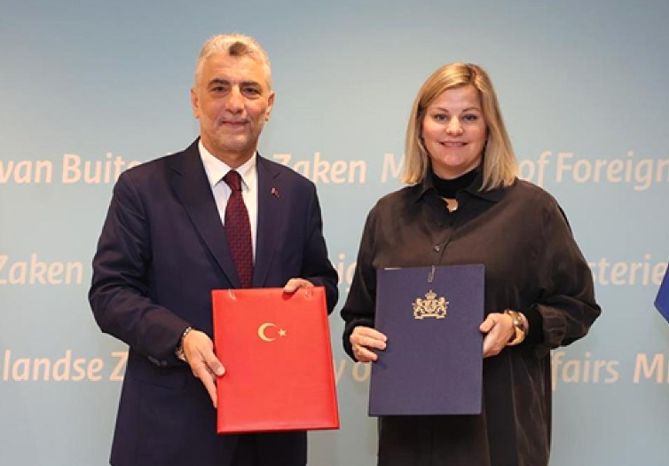 Türkiye ile Hollanda arasında yeni işbirliği protokolü imzalandı