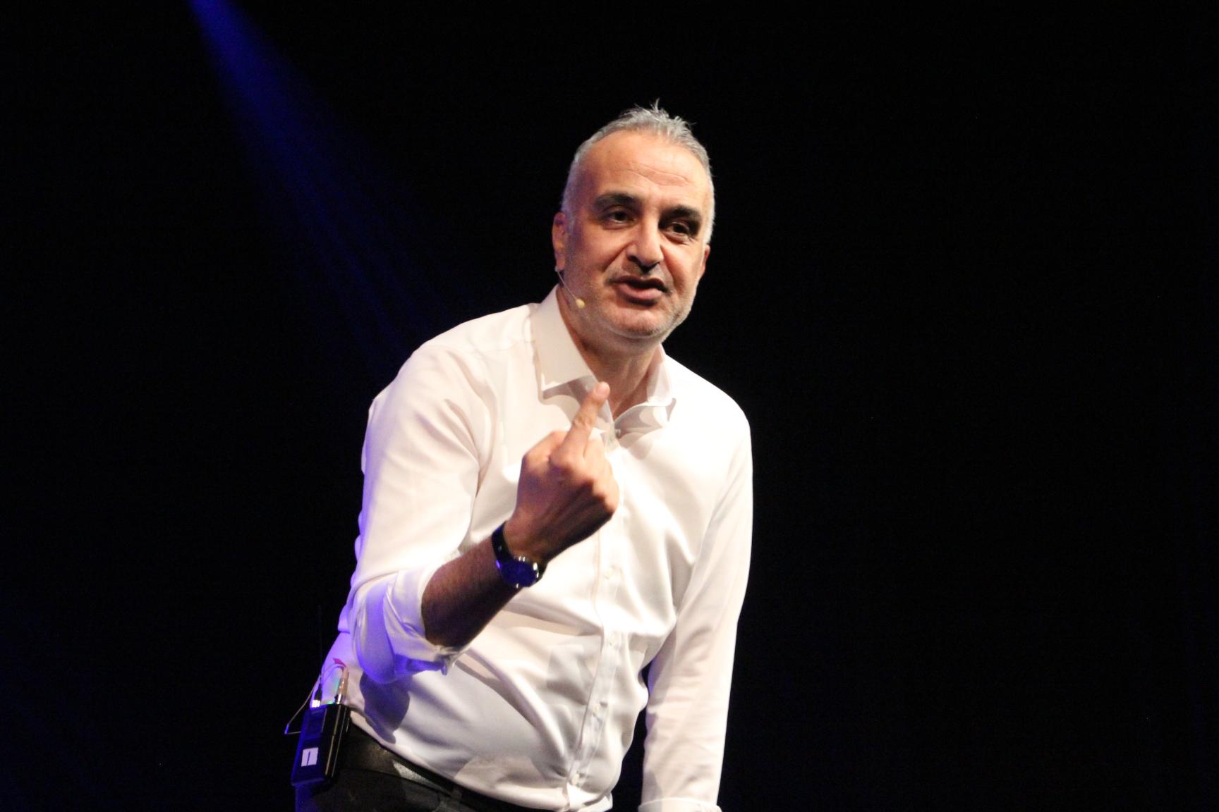Bekir Develi, Deventer’de büyük beğeni topladı- TIKLA İZLE
