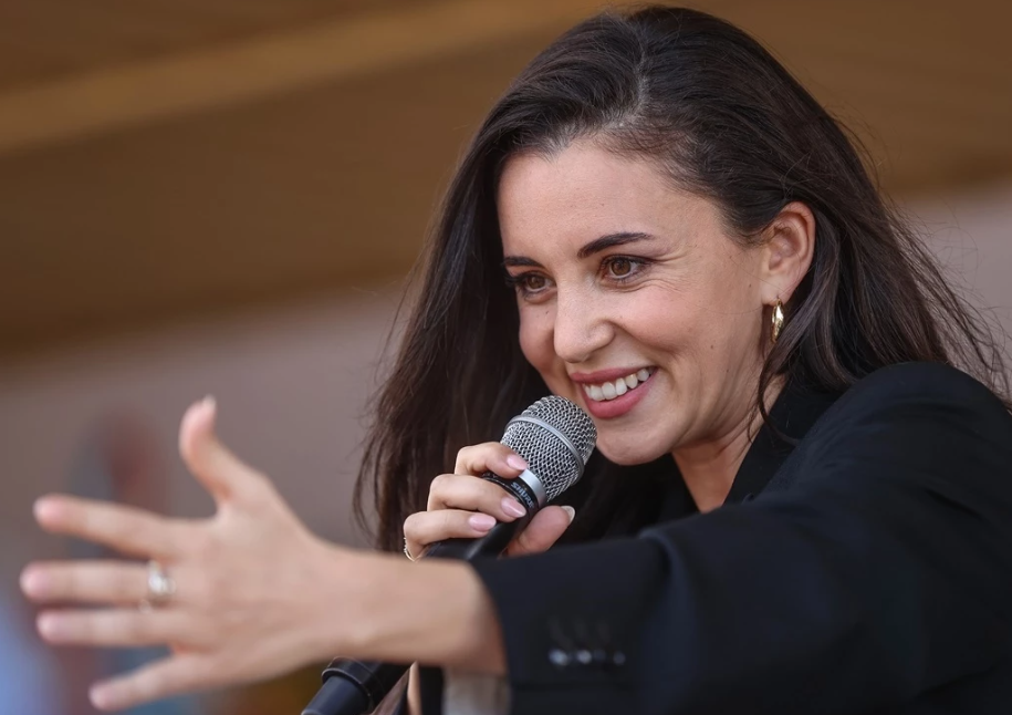 Sanatçı Karsu Dönmez’in Hollanda’daki vakfı, Hatay’a destek çalışmalarını sürdürüyor