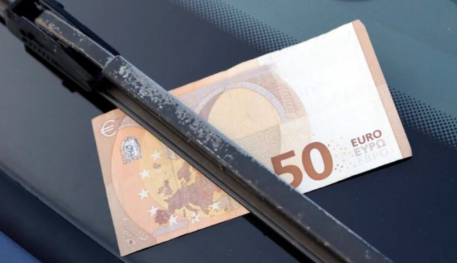 Aracının ön camında 50 Euro görenler dikkat! Hedeftesiniz