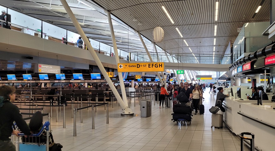 Hollanda’da her beş kişiden biri tatilini yapamadı