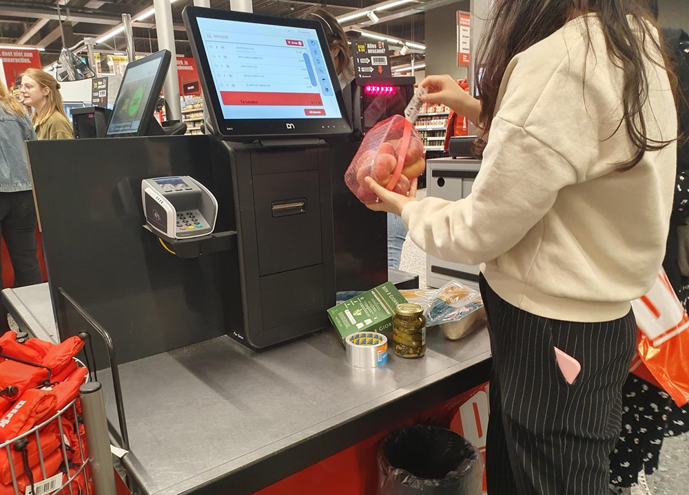 hollanda-alisveris-supermarket-zelfscan-3