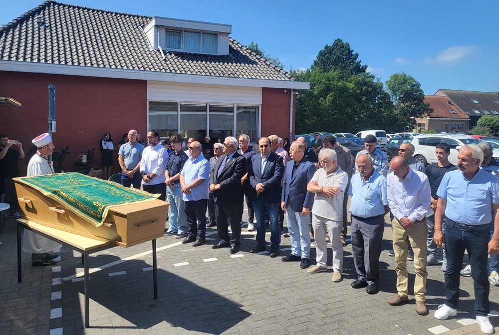 Hollanda basının başı sağ olsun! Duayen gazeteci Yalçın Çakır vefat etti