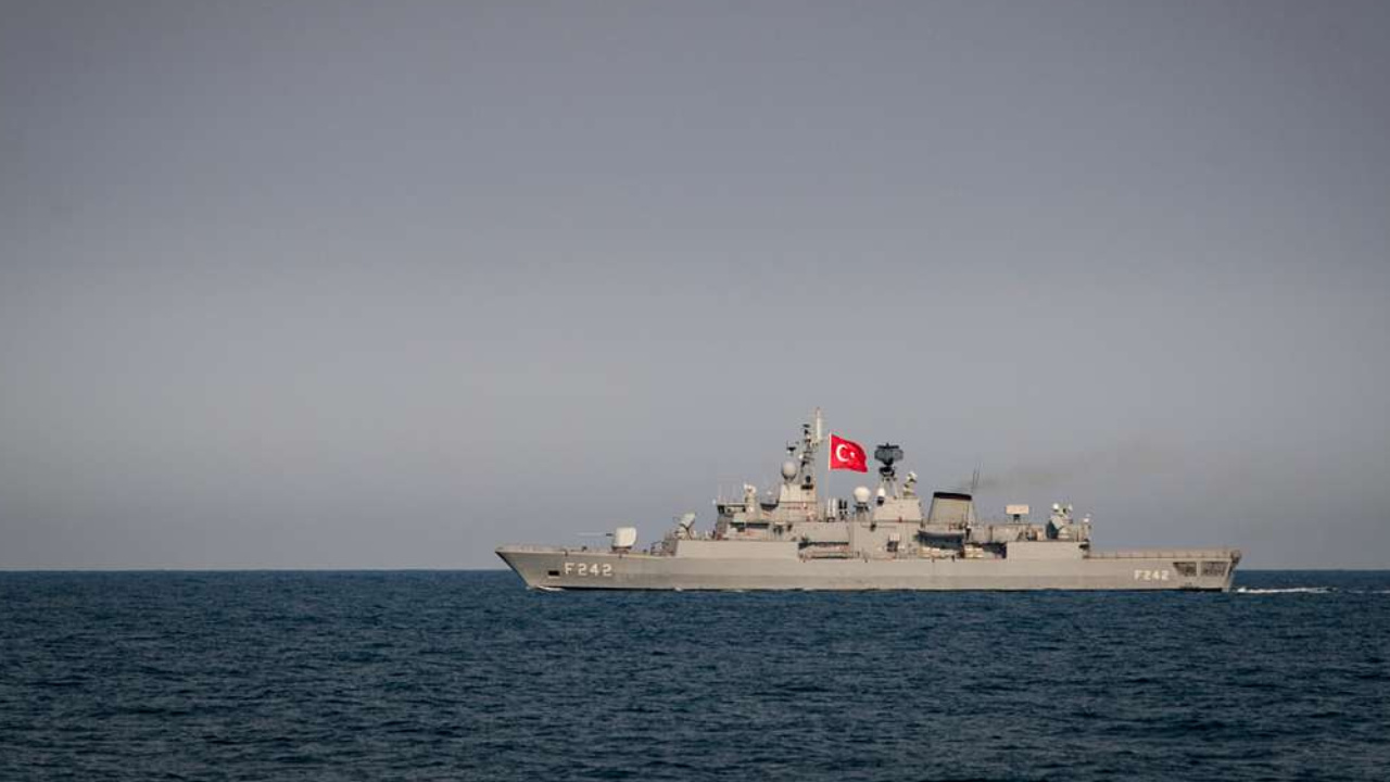 Türkiye sıcak sulara savaş gemilerini gönderiyor