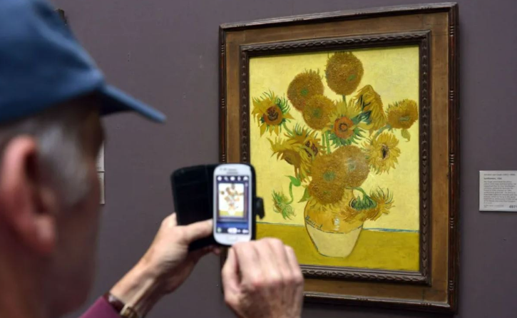 Van Gogh’un meşhur “Ayçiçekleri” tablosuna çorba atmışlardı: Cezaları açıklandı