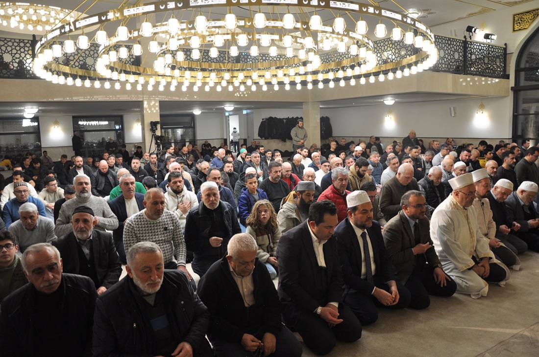 almelo-yunus-emre-camii-regaip-kandili-2025-2