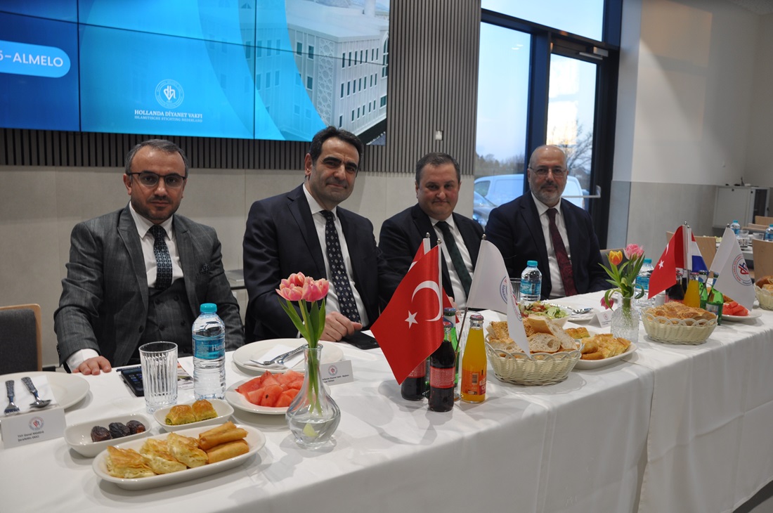 Almelo’da geleneksel iftar coşkusu: HDV’nın organizasyonuyla büyük buluşma -VİDEO HABER-