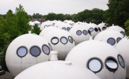 hollanda-yuvarlak-evler-2026-1