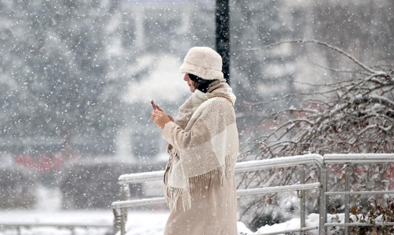 Hollanda’da kar ve buzlanma alarmı: Ülkede 10 santimetreye varan kar bekleniyor