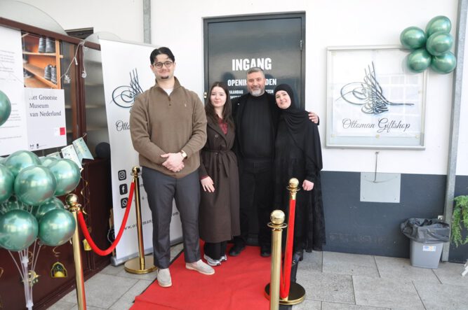 Almelo’da Osmanlı kültürüne yeni soluk: Ottamangiftshop kapılarını yeniden açtı -VİDEO HABER-