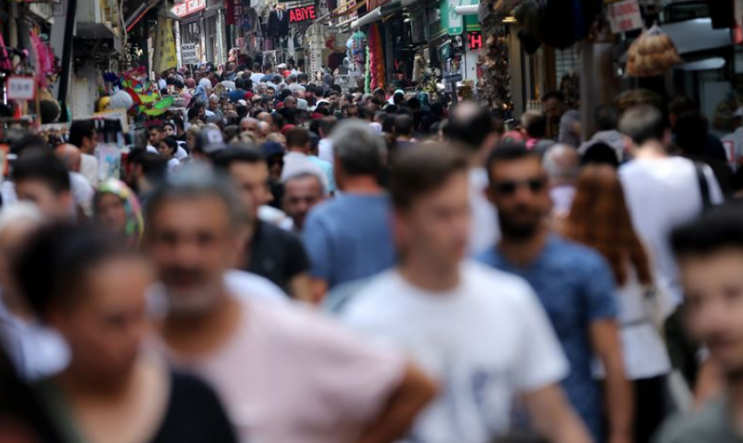 Almanya’da sosyal dışlanma alarmı: Her beş kişiden biri risk altında