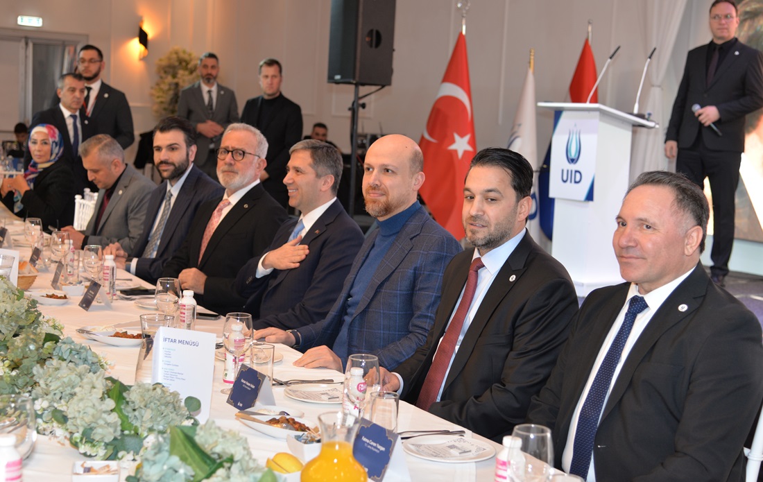 Amsterdam’da UID iftarında birlik, katılım ve ramazan atmosferi öne çıktı