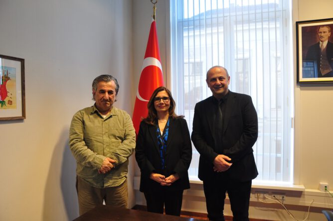 tc-deventer-baskonsolosu-isinsu-topcuoglu-2026-5