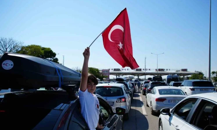 Gurbetçiye cart curt edersen…