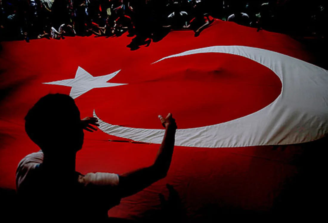 Dirlik arıyorsan, birliğe Sarıl!